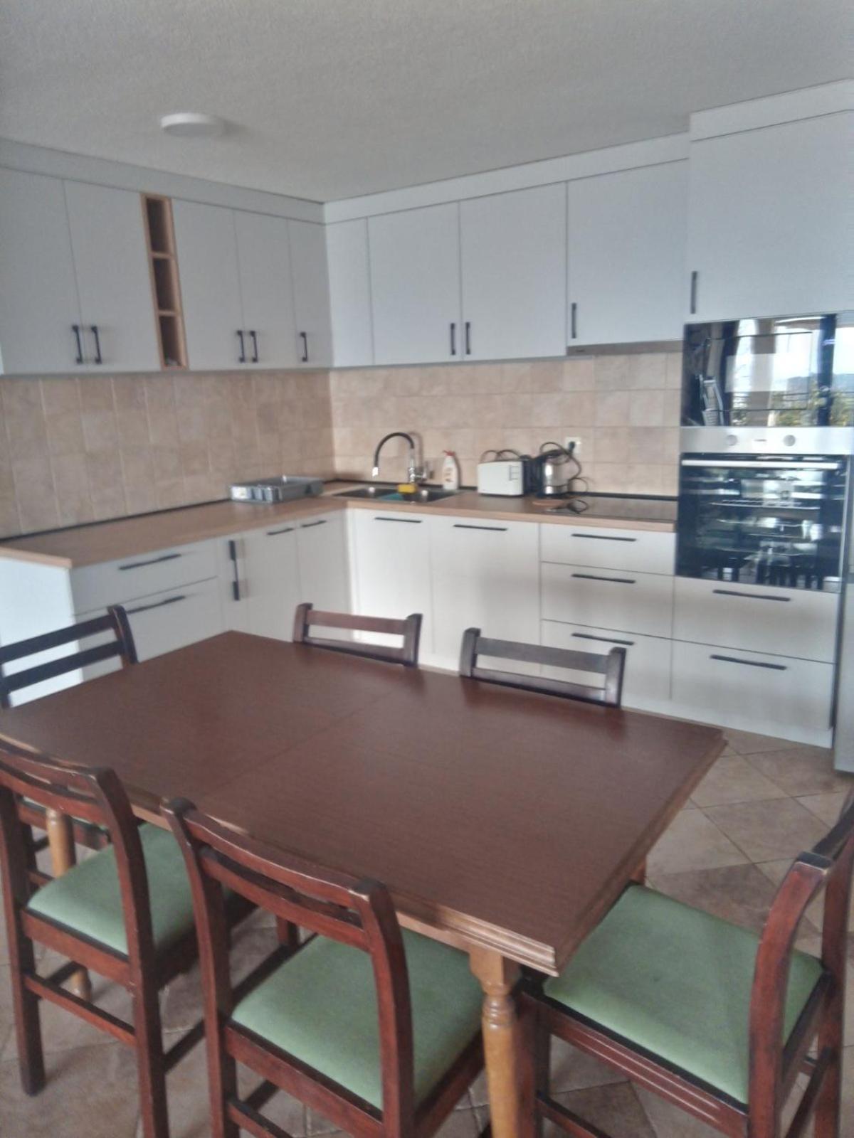 Cucuk Apartment