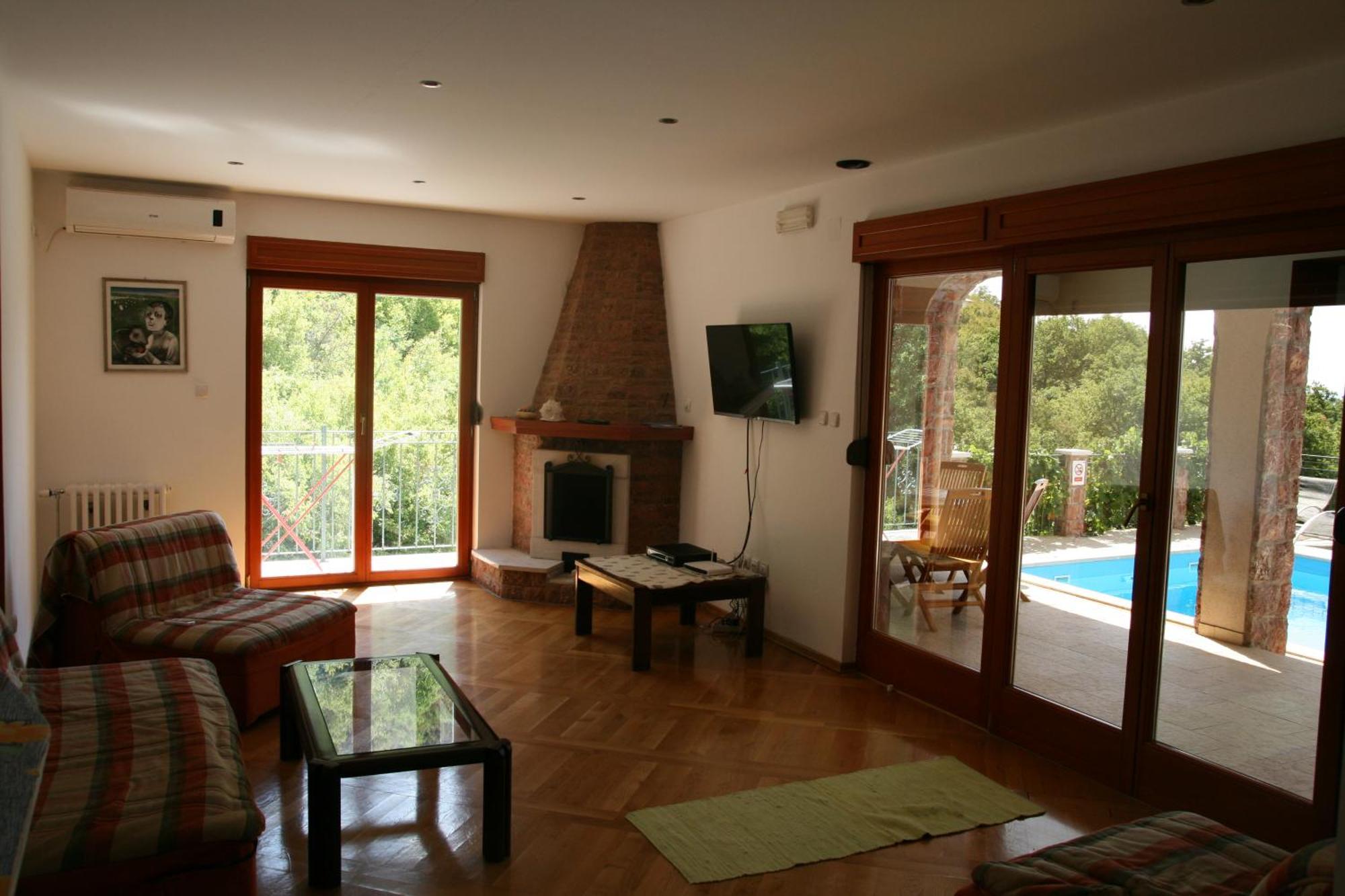 Cucuk Apartment